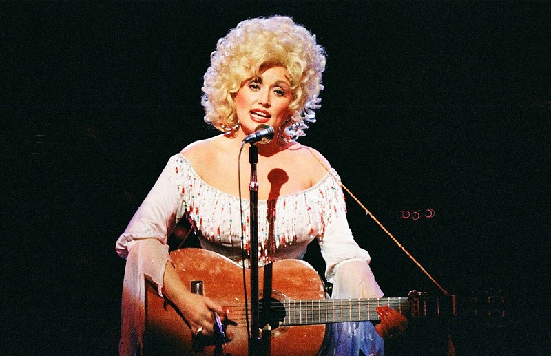 Dolly Parton Hits A New Career High On One Billboard Chart